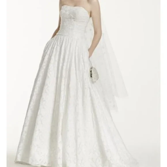 David's Bridal Galina Ballgown Wedding Dress. Sz 4. Soft White - Picture 1 of 5